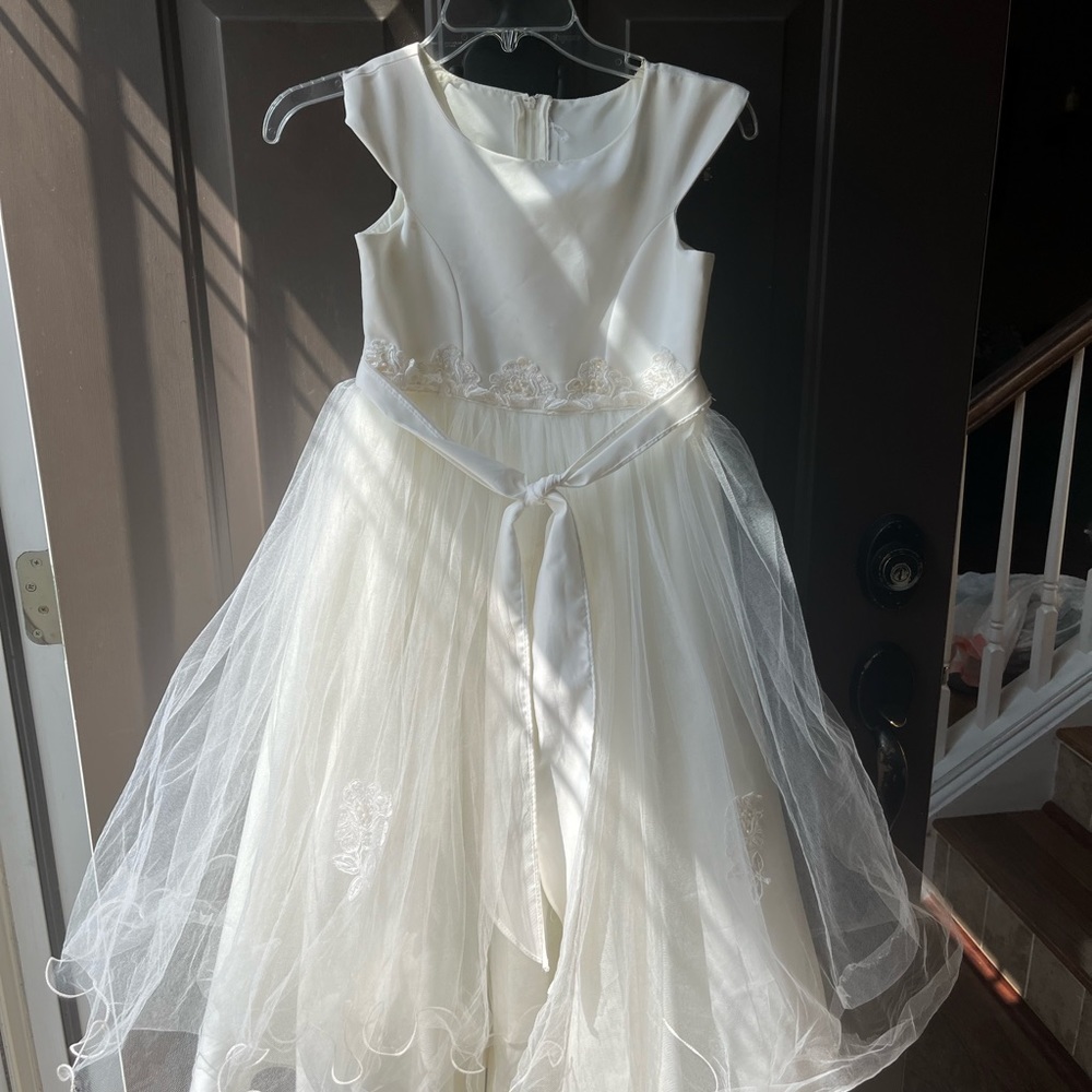 Communion or Flower girl Dress size 8 girls.